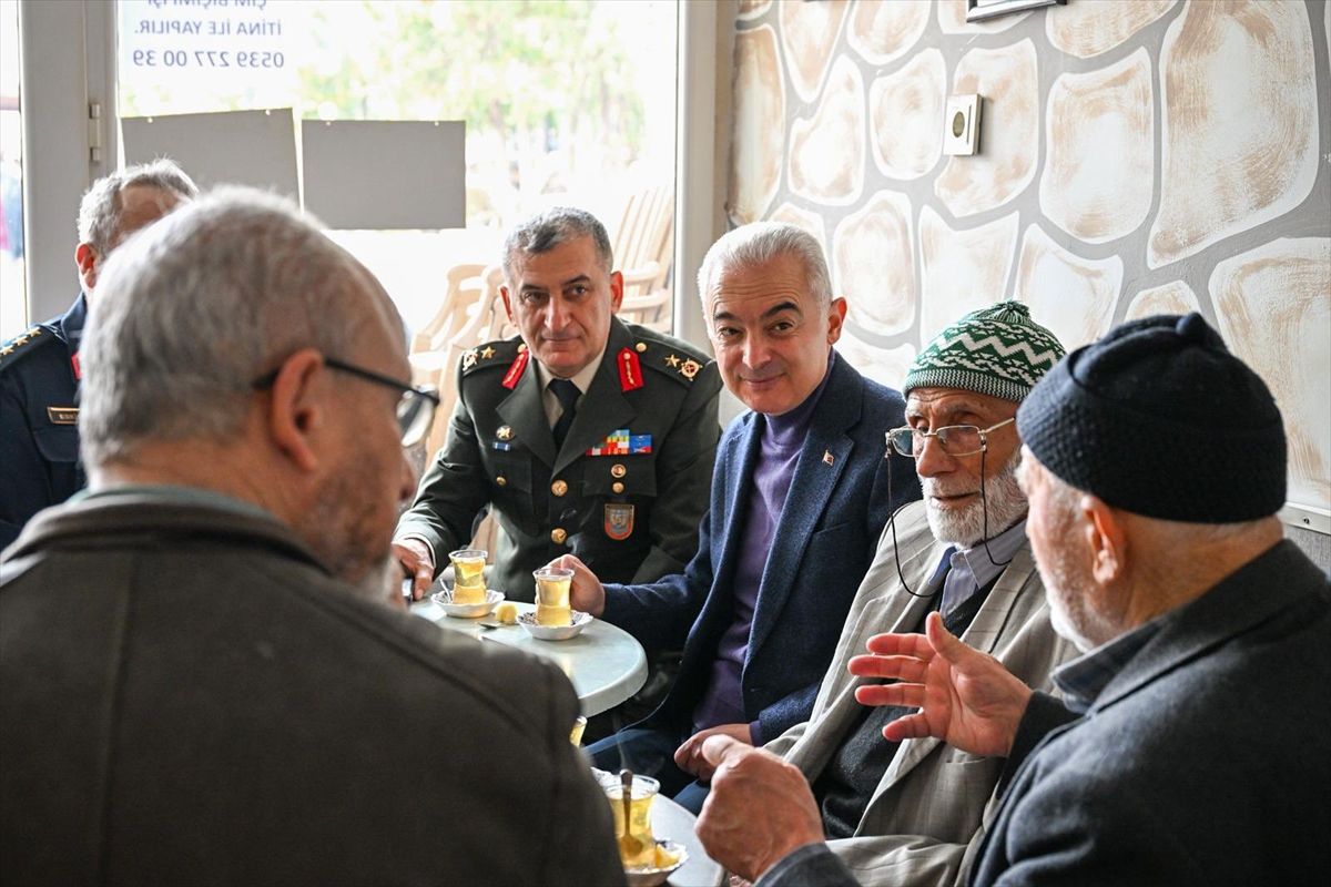 Vali Uğur Turan Esnafla Buluştu