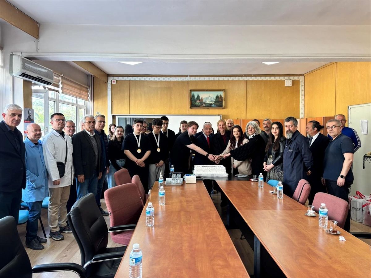 Vali Uğur Turan Mimar Sinan Lisesini Ziyaret Etti