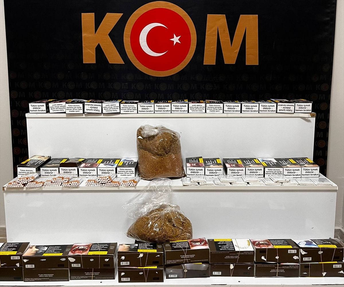 Kırşehir\'de Kaçak Tütün ve Makaron Ele Geçirildi