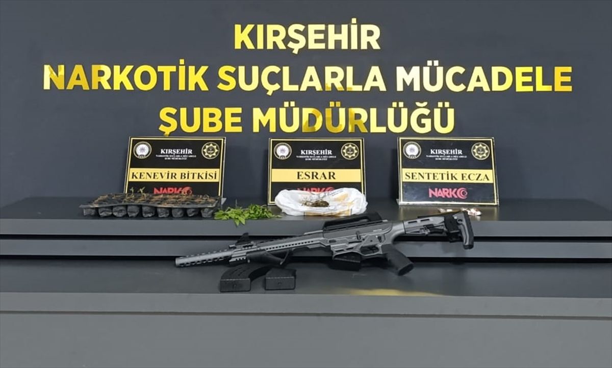 Kırşehir\'de Uyuşturucu ve Silah Operasyonu: Bir Tutuklama