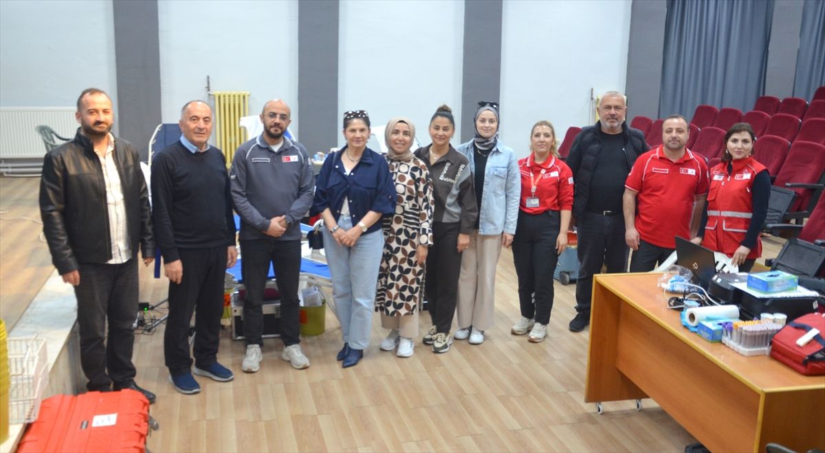Karamürsel\'de Kan Bağışı ve Bilgi Yarışması