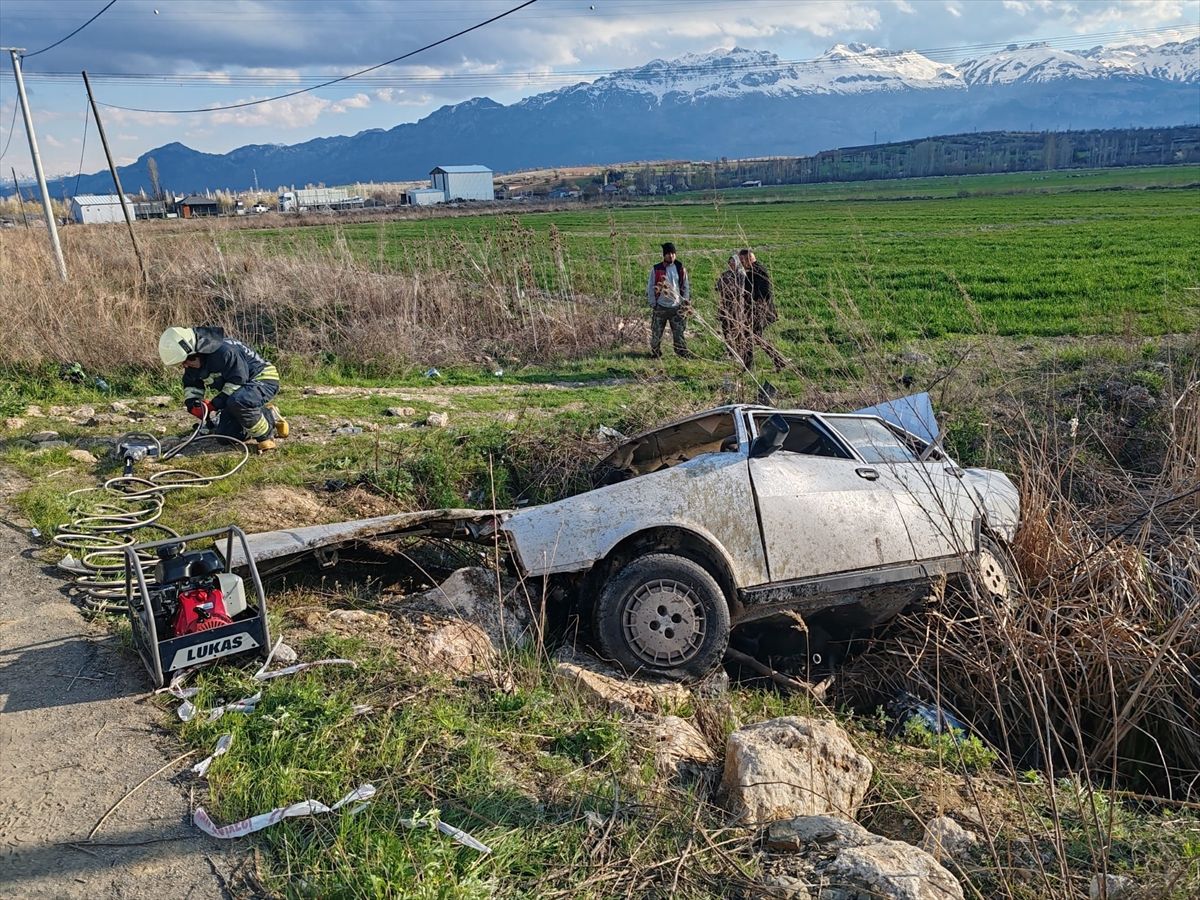 Seydişehir\'de Devrilen Araçta 1 Ölü, 1 Yaralı