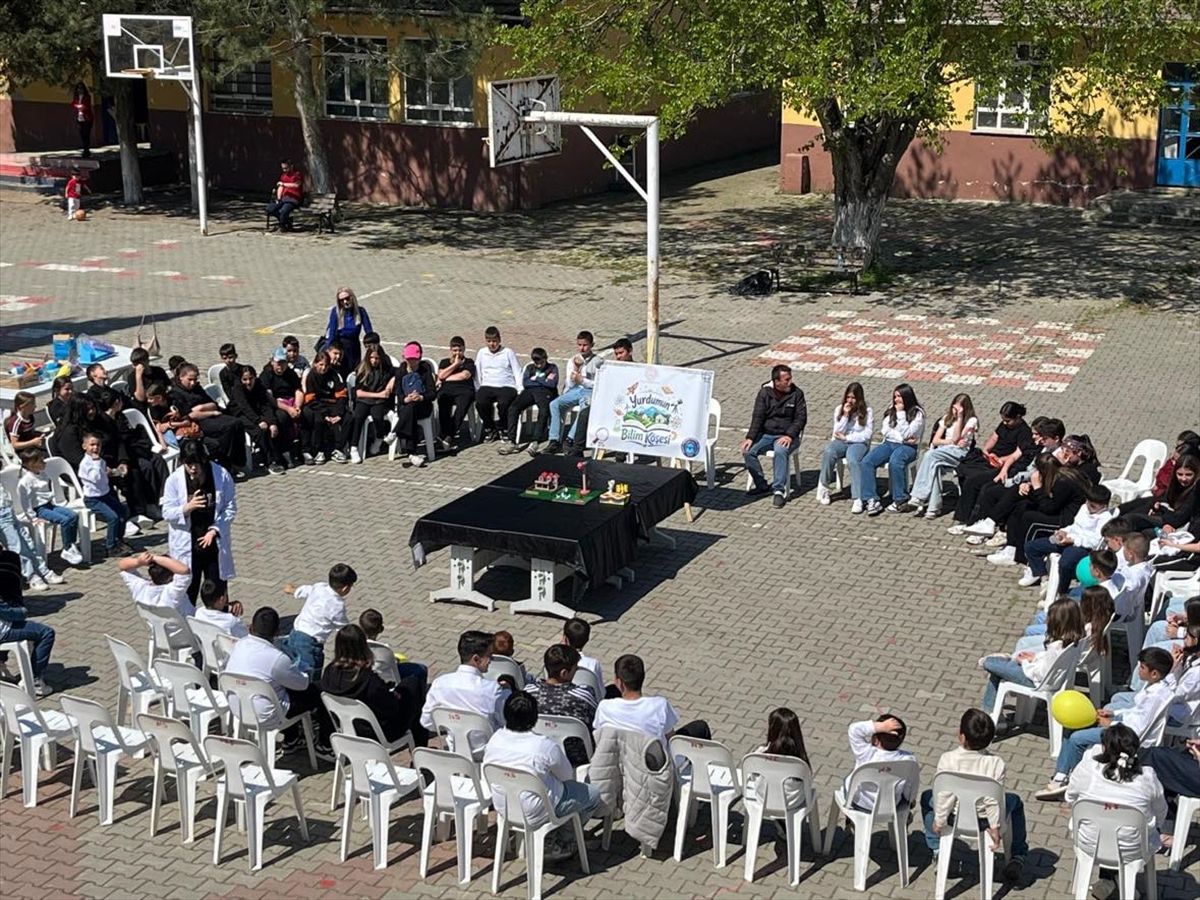 Köy okulunda "Yurdumun Bilim Köşesi" şenliği düzenlendi