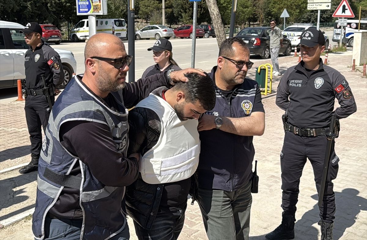 Antalya’da kayıp kadının ölümünde 2 şüpheli adliyede