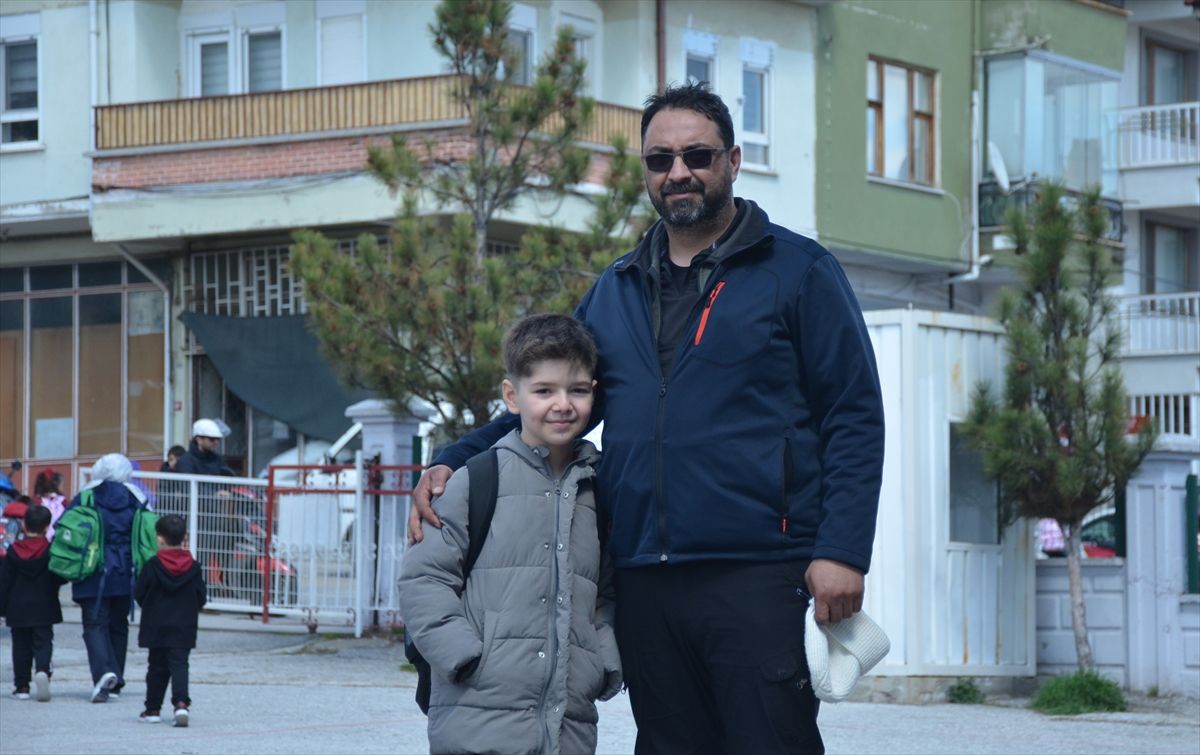 9 Yaşındaki Niyazi\'den Gazze\'ye Destek