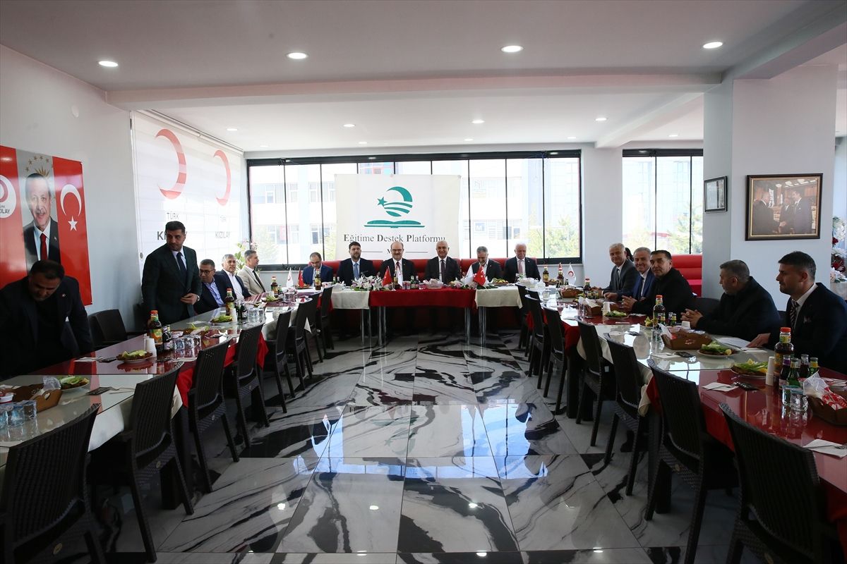 Çam: Muş, Barış ve Huzur Kapısı