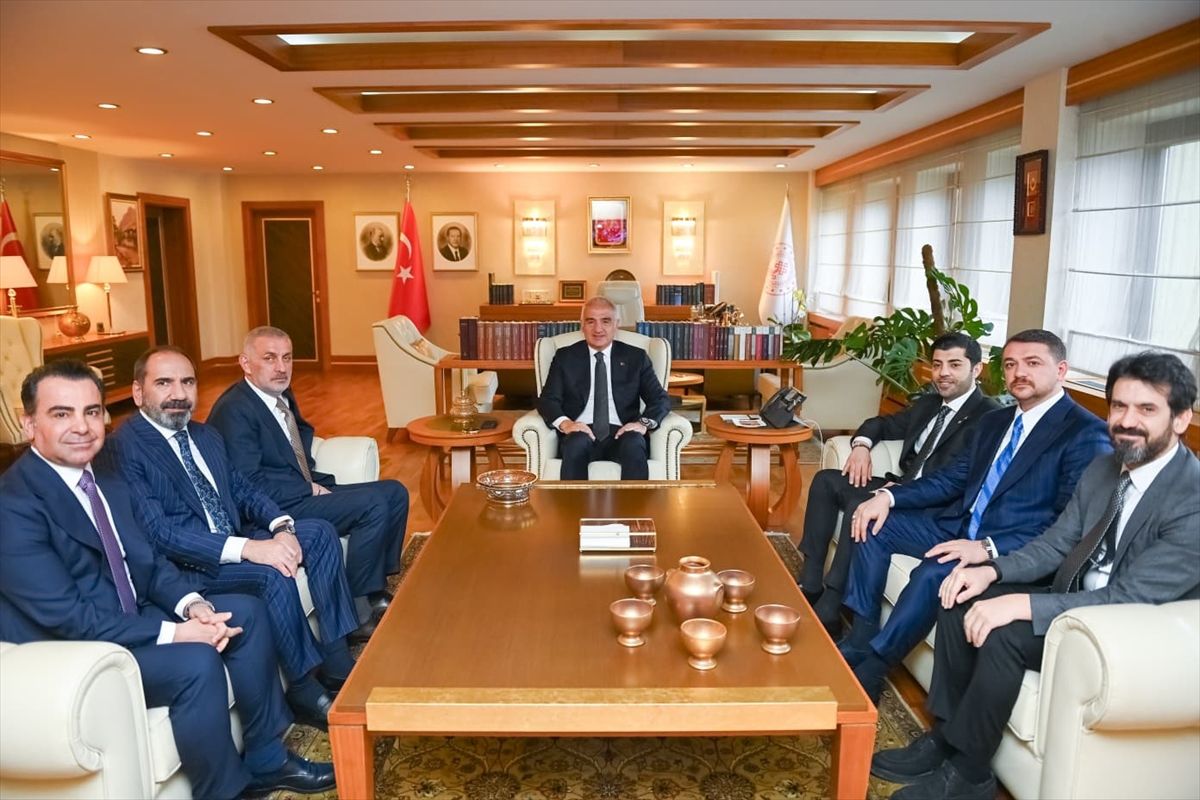 Ersoy ve Hacıosmanoğlu\'ndan Futbol ve Turizm İşbirliği