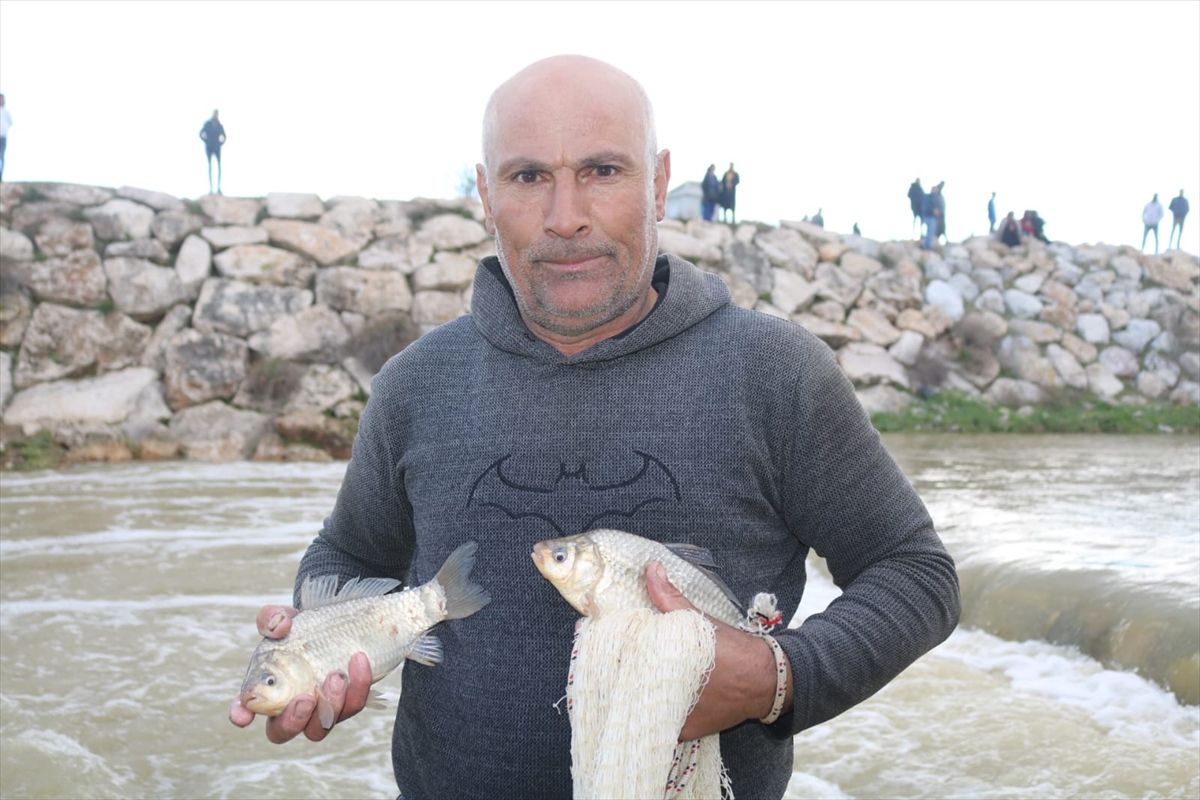 Kufi Çayı\'nda Su Seviyesi Yükseldi