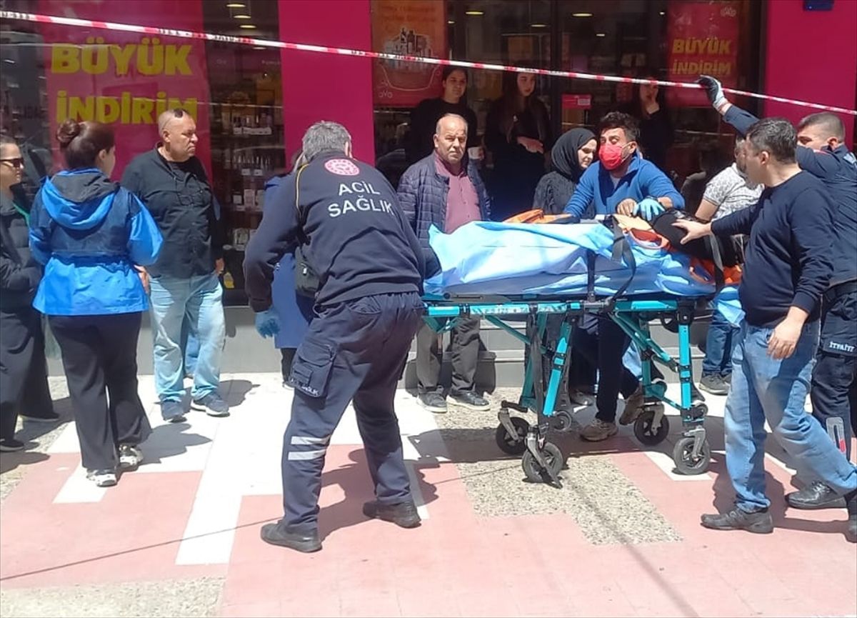 Manisa\'da Yangın: 1 Yaralı ve 1 Kurtarma