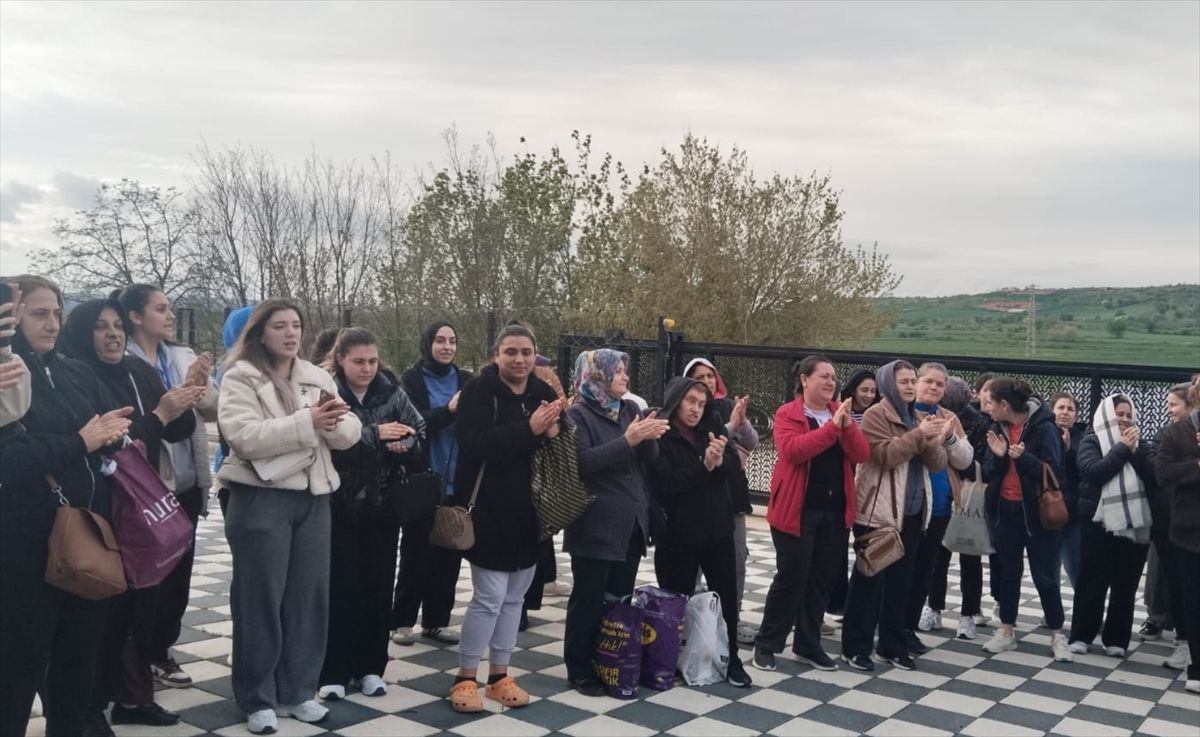 Akhisar\'da Tekstil İşçileri Eylemde