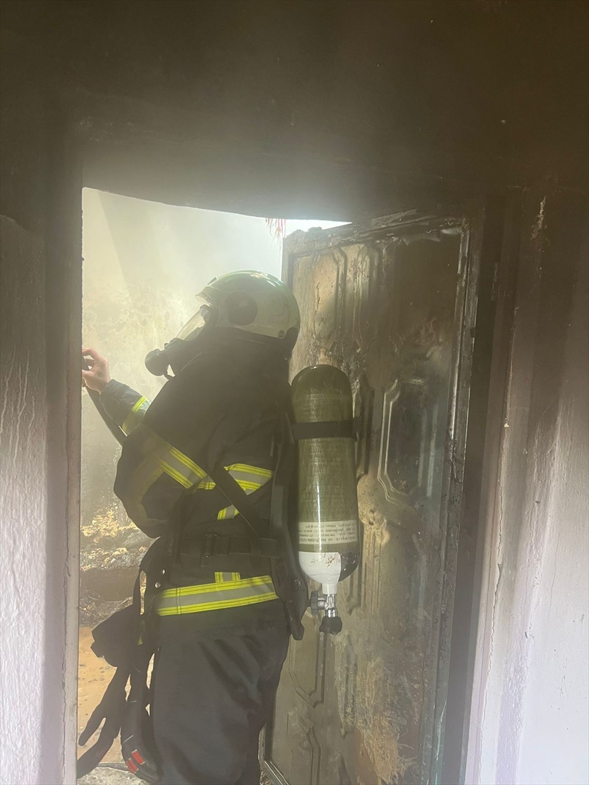 Mardin\'de Yangın: Müstakil Ev Kullanılamaz Hale Geldi