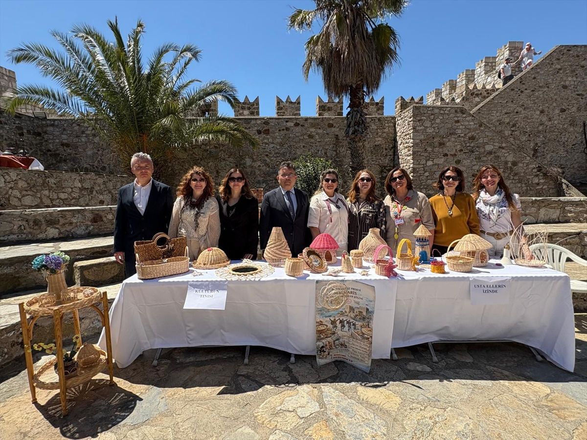 Marmaris\'te Kültür ve Değerler Şöleni