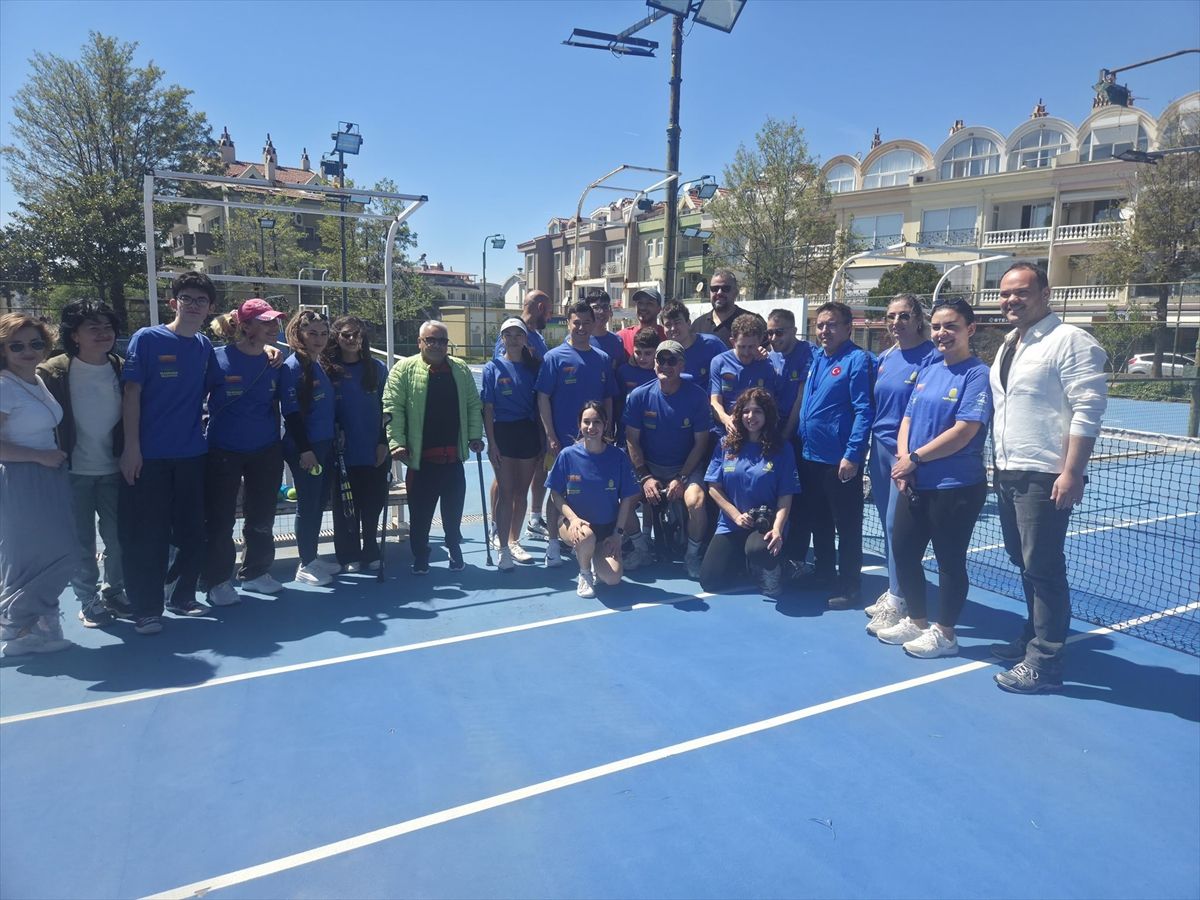 Marmaris\'te Otizm Farkındalık Tenis Turnuvası