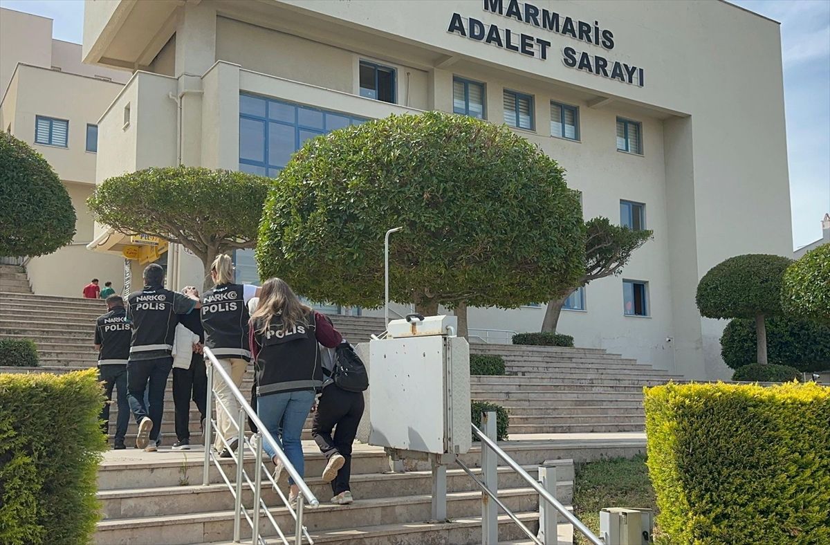 Marmaris\'te 4 Uyuşturucu Şüphelisi Tutuklandı