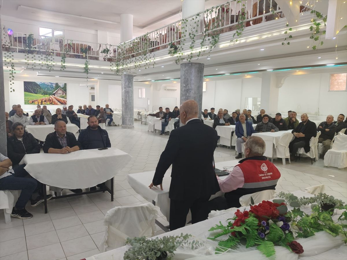 Mecitözü\'nde Çiftçilere B-Reçete Eğitimi