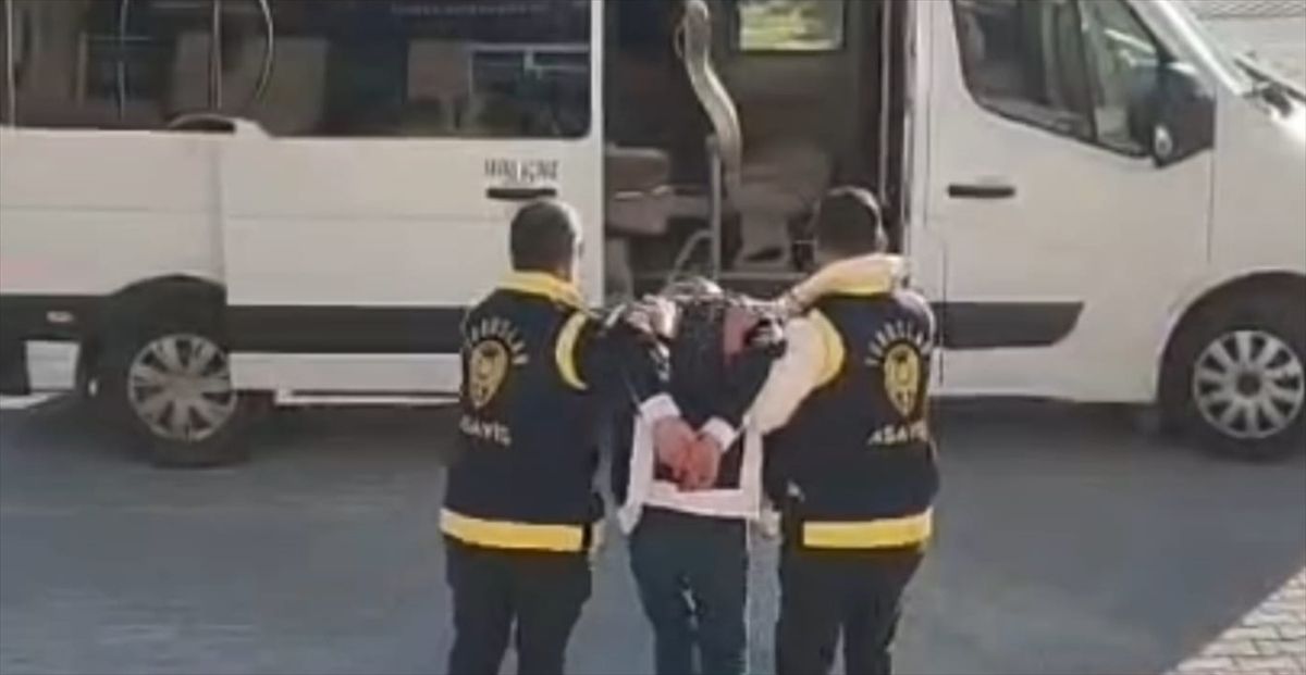 Mersin\'de Banka Gasp Girişimi: Zanlı Tutuklandı