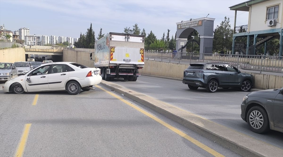 Tarsus\'ta Kaza: İki Yaralı