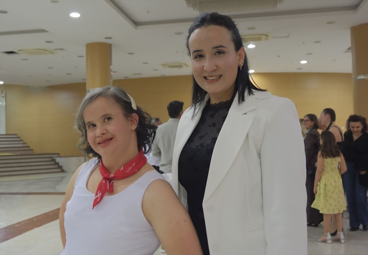 Ayla Sökemen\'in Hikayesi: \'Çocuklar Gibi\' Belgeseli