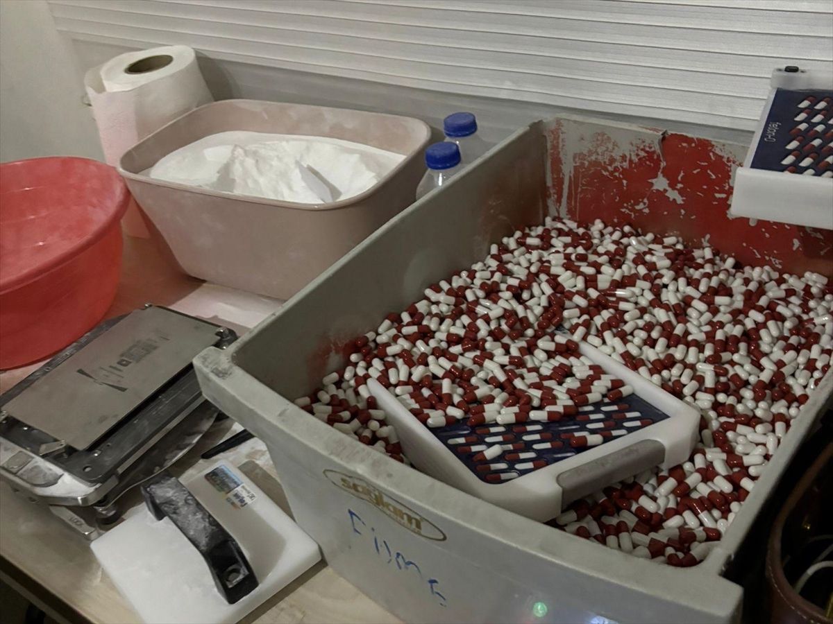 Mersin\'de Sentetik Hap Operasyonu: 2 Tutuklama