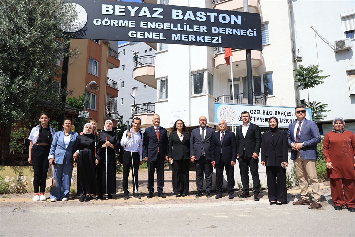 MHP Genel Başkan Yardımcısı Yurdakul, Antalya\'da ziyaretlerde bulundu