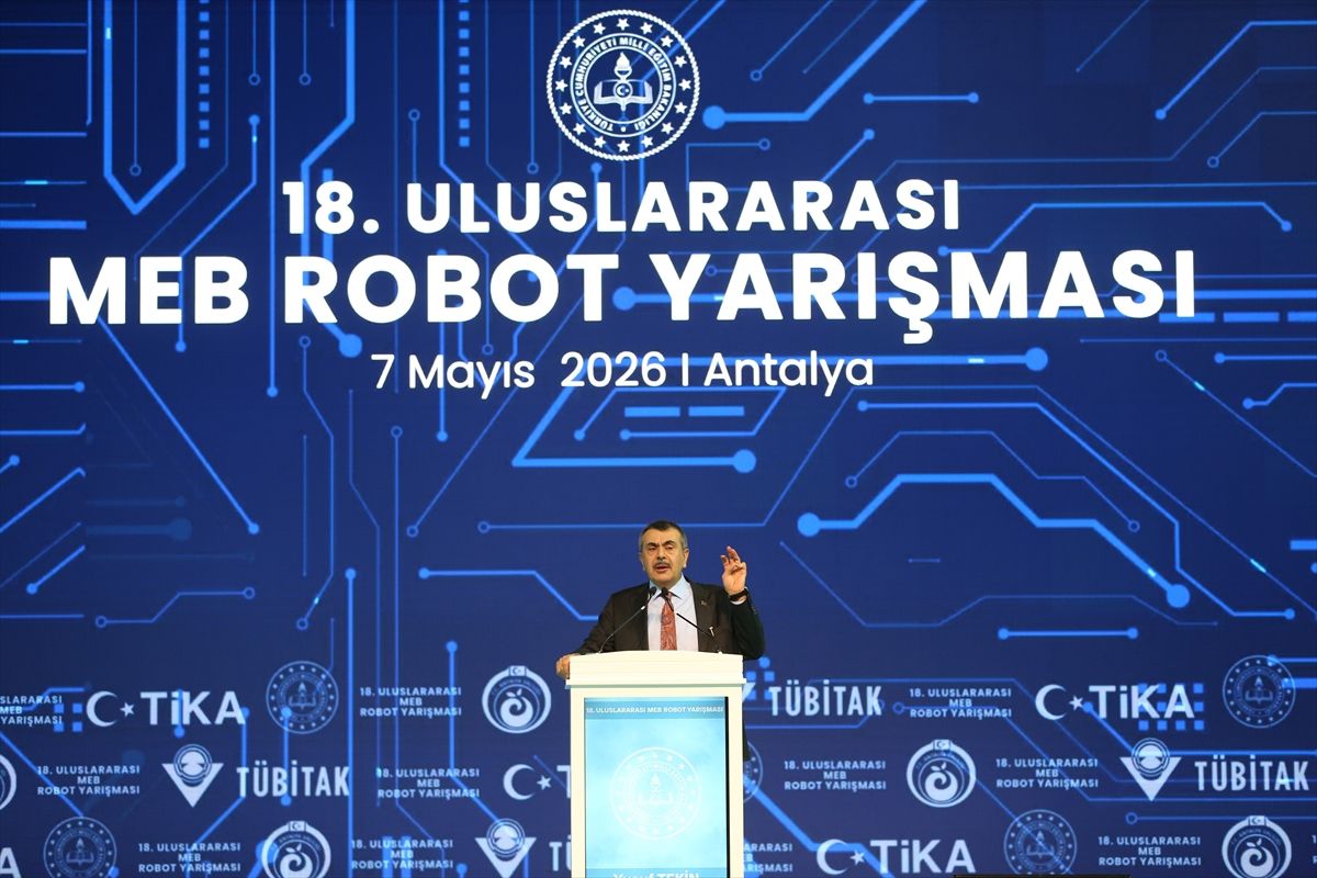 Milli Eğitim Bakanı Tekin, Antalya\'daki "Robot Yarışması"nda konuştu Açıklaması