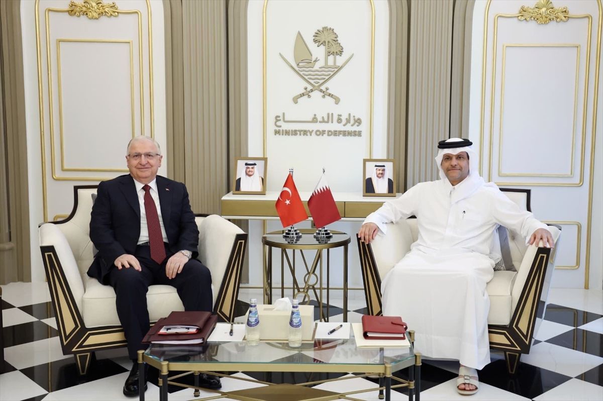 Yaşar Güler, Katar Savunma Bakanı ile Görüştü
