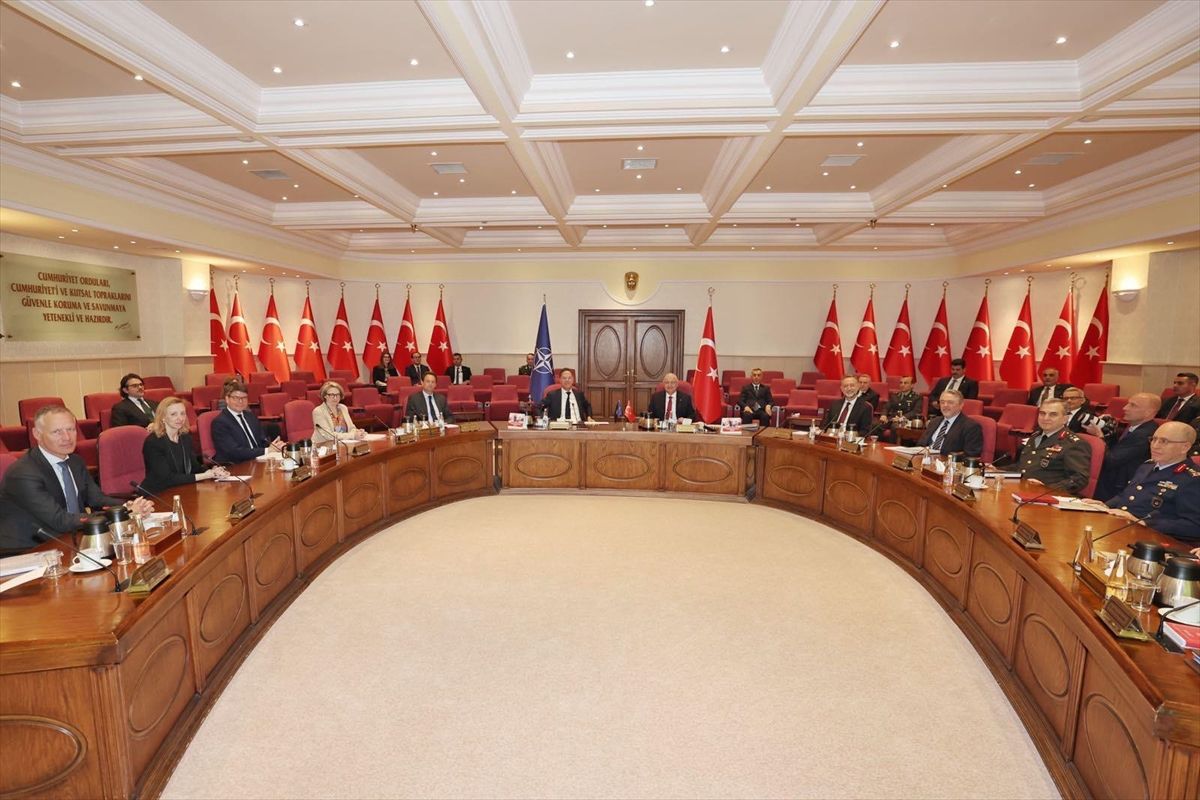 Bakan Güler, NATO Genel Sekreteri Rutte ile Görüştü