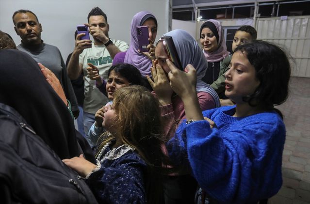 Gazze’ye Dönen Filistinlilerin Duygu Dolu Anları