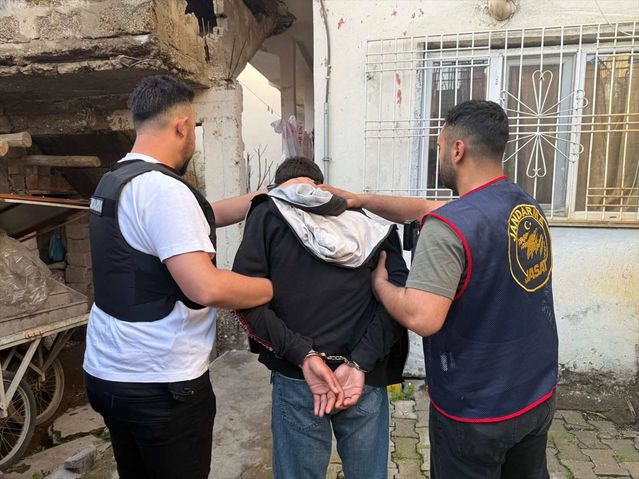 MİT’ten siber suç operasyonu: 12 gözaltı