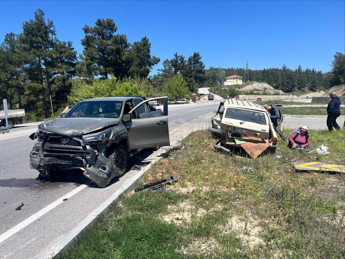 Menteşe\'de Trafik Kazası: 1 Ölü, 1 Yaralı