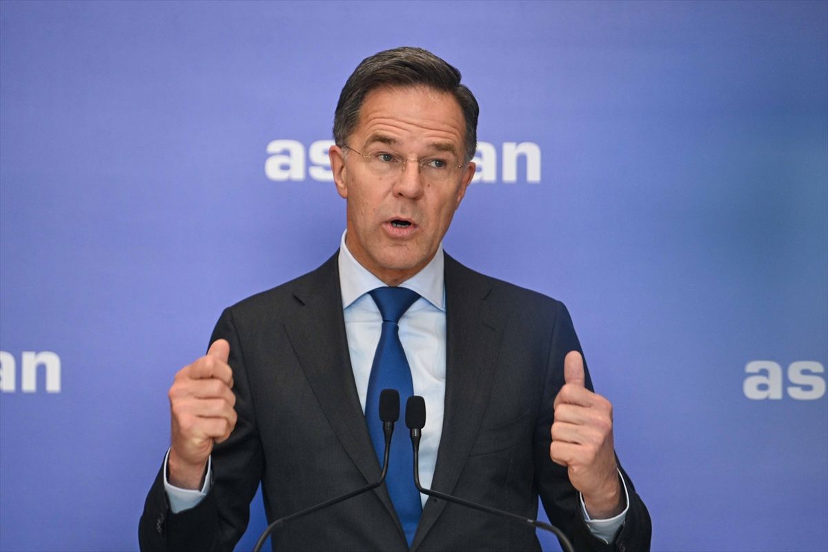 Rutte: Türkiye\'nin Savunma Sanayi Öğrenilecek Bir Model