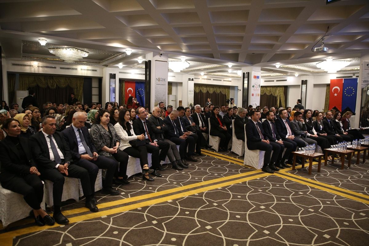 Kadın ve Aile Çalıştayı Niğde\'de Gerçekleşti