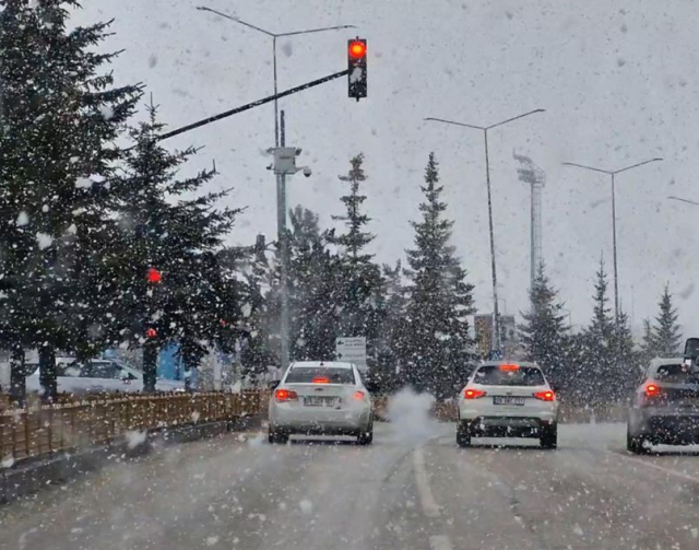 Nisan ayında kar sürprizi! Bir şehrimiz beyaza büründü