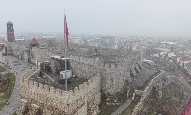 Nisan ayında kar sürprizi! Bir şehrimiz beyaza büründü