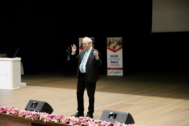 Nobel Kimyager Kocaeli’de Öğrencilerle Buluştu