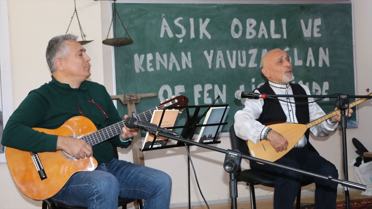 Öğrenciler Ozan ve Şairle Buluştu