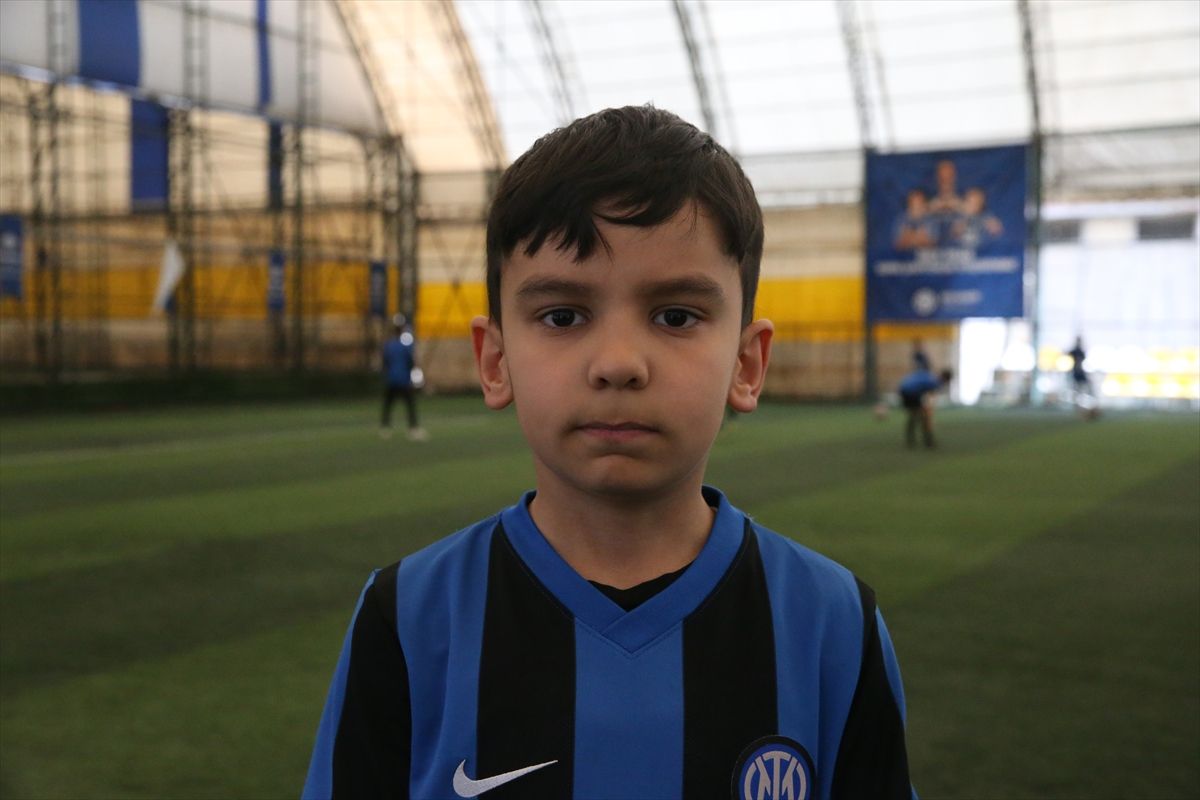 Okul saldırısında hayatını kaybeden Bayram\'ın antrenörü ve takım arkadaşları hüzünlü