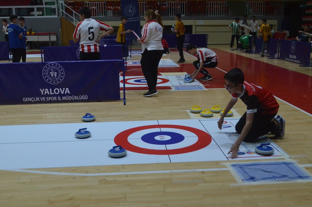 Yalova\'da Floor Curling Şampiyonası Başladı