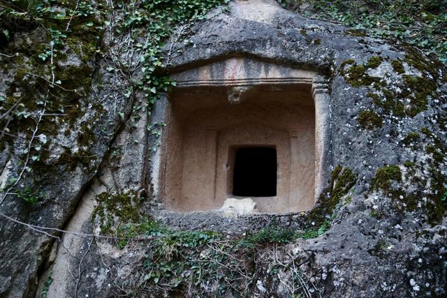 Ordu'daki bu mezarlar Türkiye'nin dört bir yanından ziyaretçi çekiyor