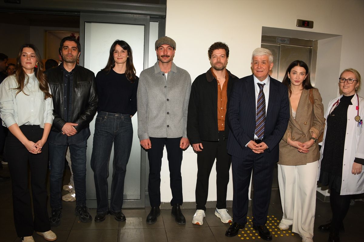 Cerrahpaşa Tıp\'ta 23 Nisan Coşkusu