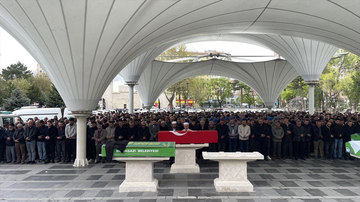 Şırnak\'ta Vefat Eden Asker Kayseri\'de Defnedildi