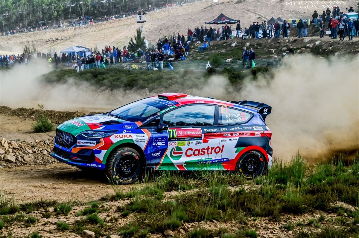 Türk Ekibi Portekiz Rallisi\'nde Zirveye Çıktı