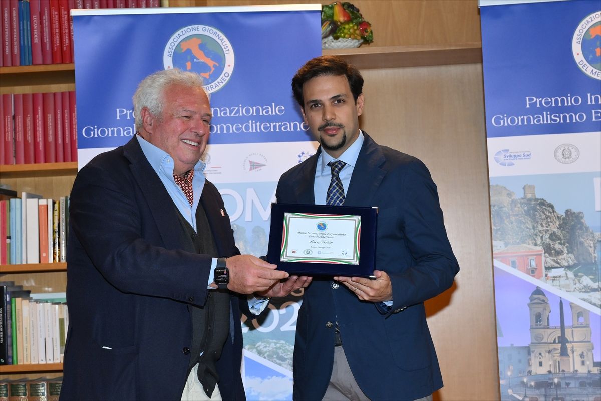 Barış Seçkin\'e Uluslararası Gazetecilik Ödülü