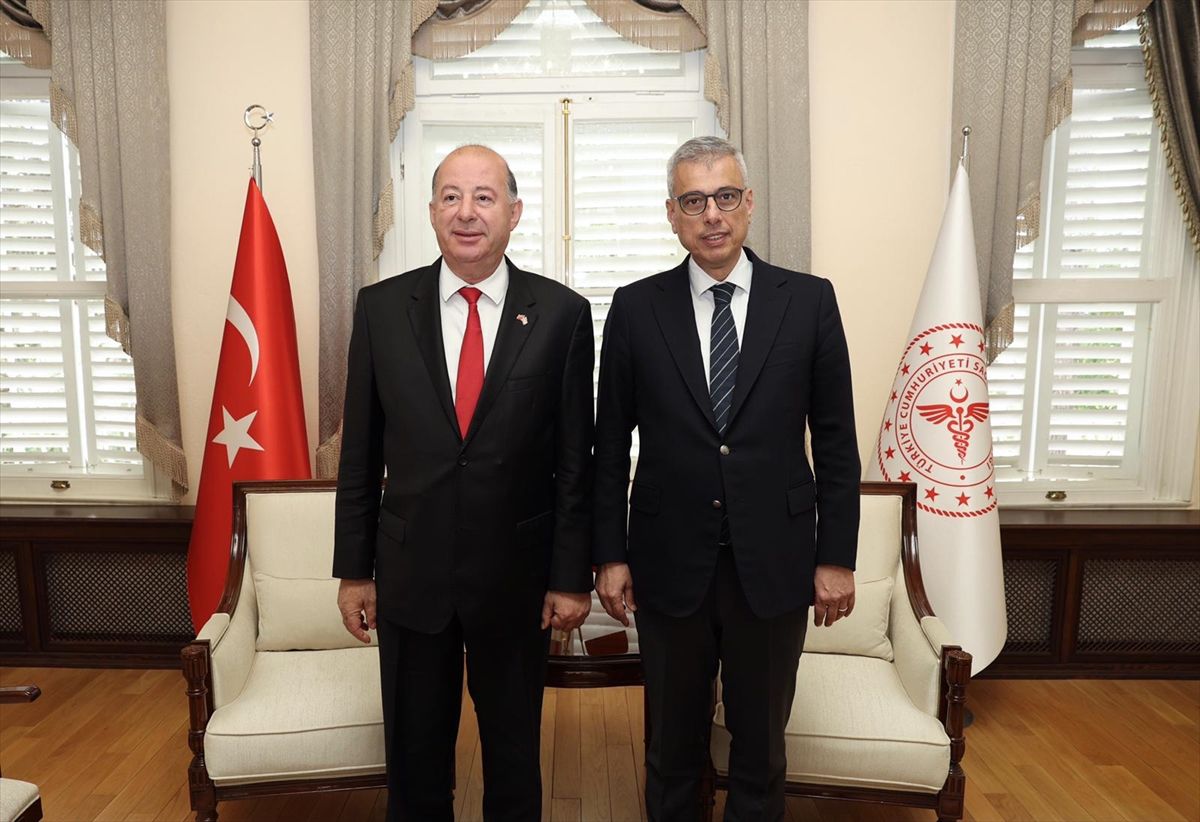 Sağlık Bakanı Memişoğlu, KKTC\'li mevkidaşı Dinçyürek ile görüştü