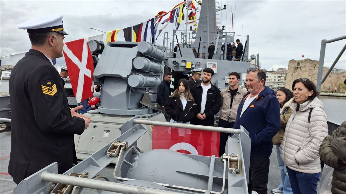 Sinop\'ta Bayram Coşkusu Gemilerle Yaşandı