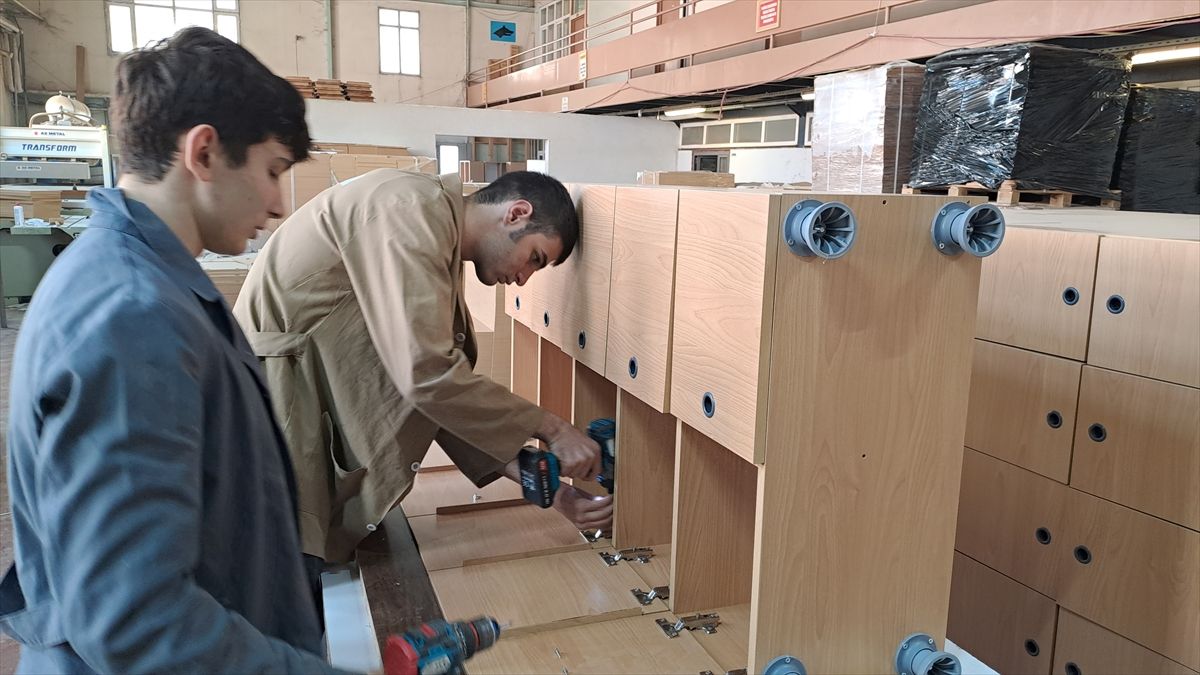 Öğrenciler Üreterek Kazanıyor