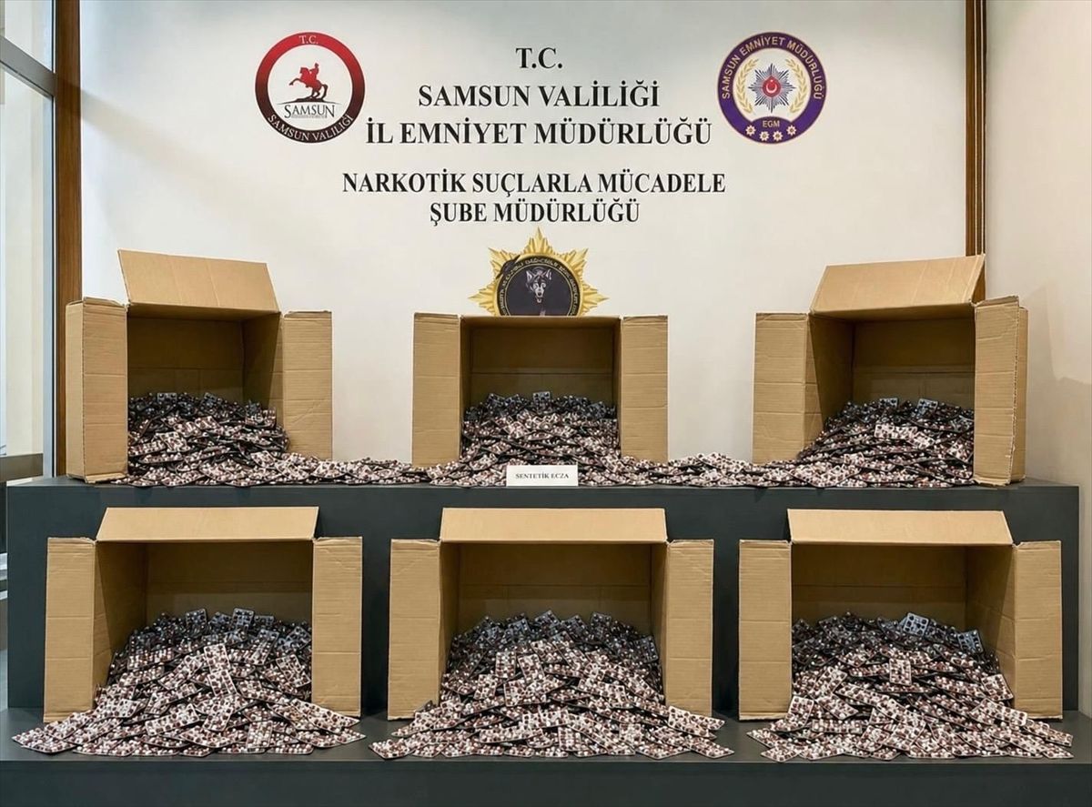Samsun\'da Uyuşturucu Operasyonu: 172 Bin Hap Ele Geçirildi