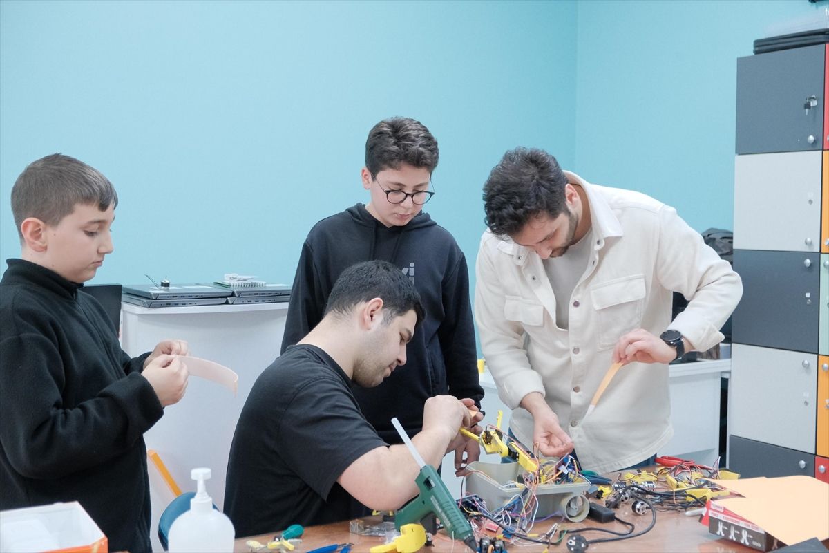 Samsun\'da 310 Öğrenci Bilim Yarışmalarına Hazırlandı