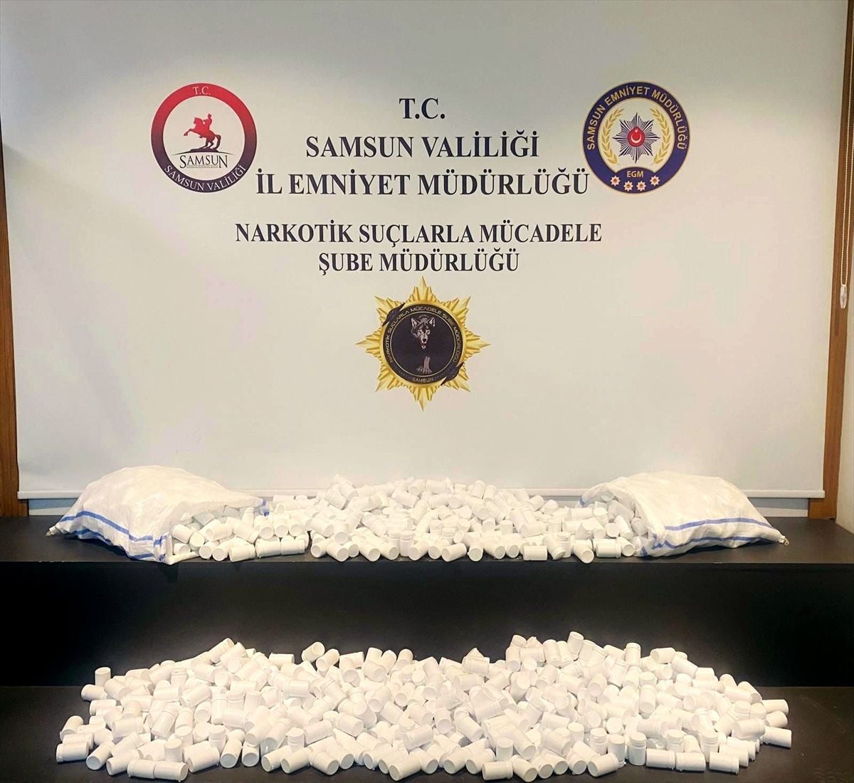 Samsun\'da Uyuşturucu Operasyonu: 51 Bin Hap Ele Geçirildi