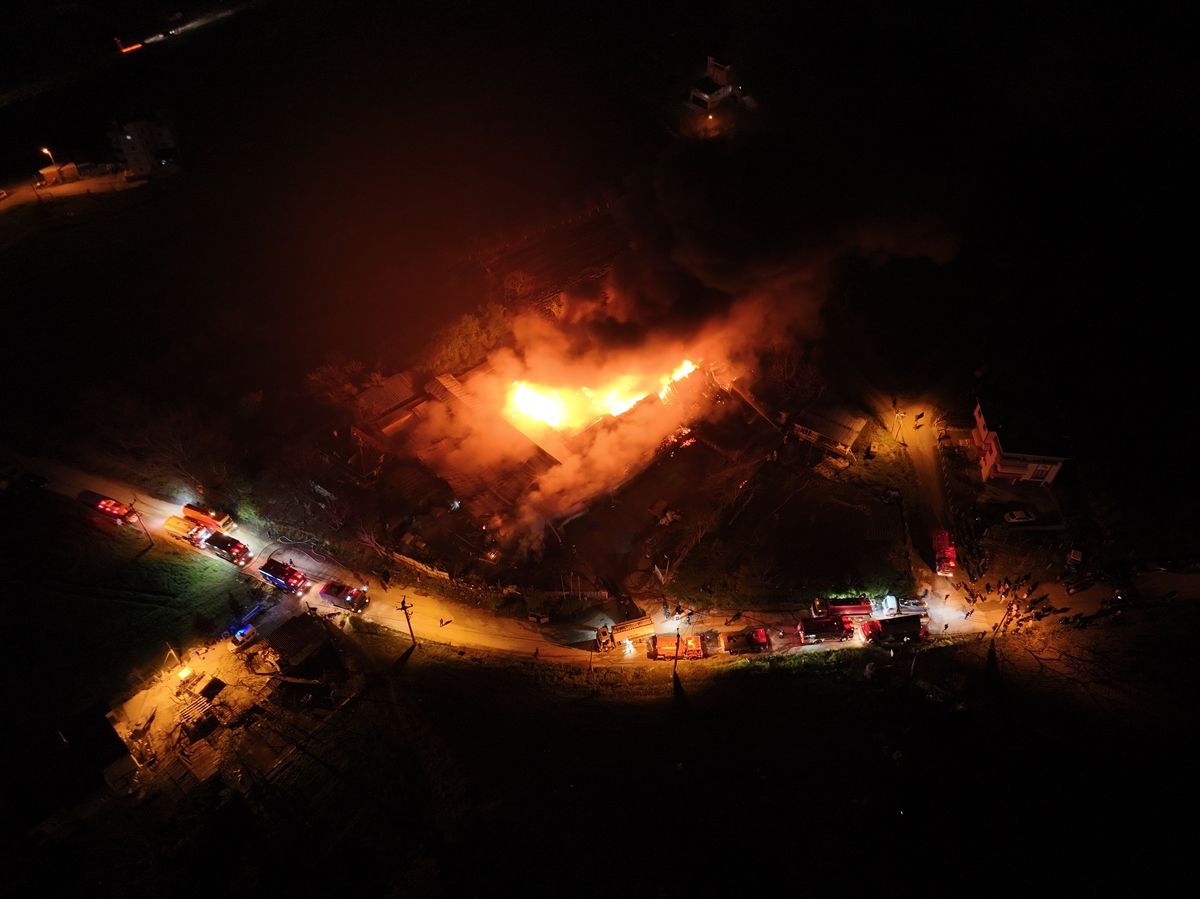 Samsun\'da Depo Yangını